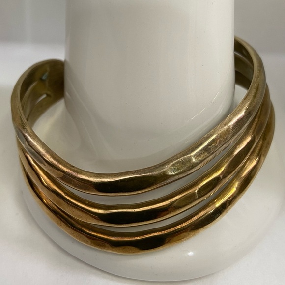 Brass women vintage open cuff bangle bracelet, 1” width. Pre-owned see pictures. - Picture 6 of 7